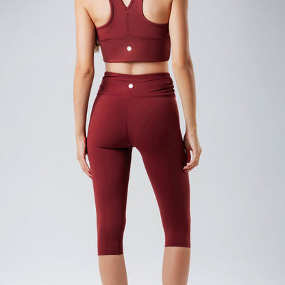 Ripple Burgundy Capris Leggings