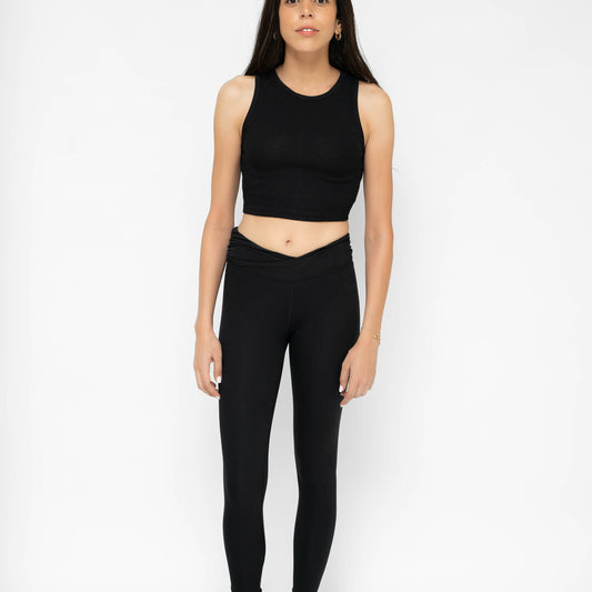Cropped Black Ribbed Tank
